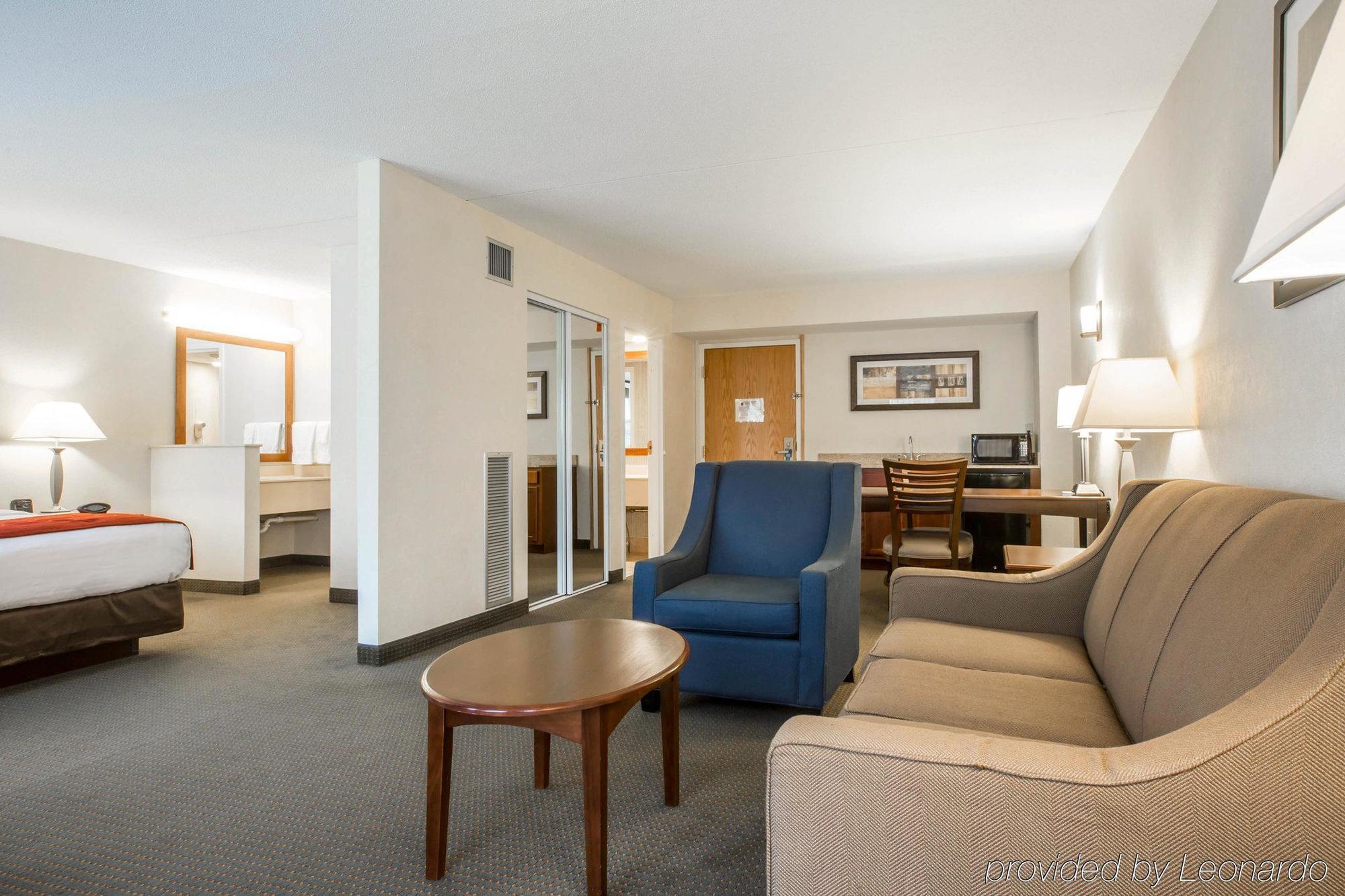 Comfort Suites South Burlington Near University Extérieur photo